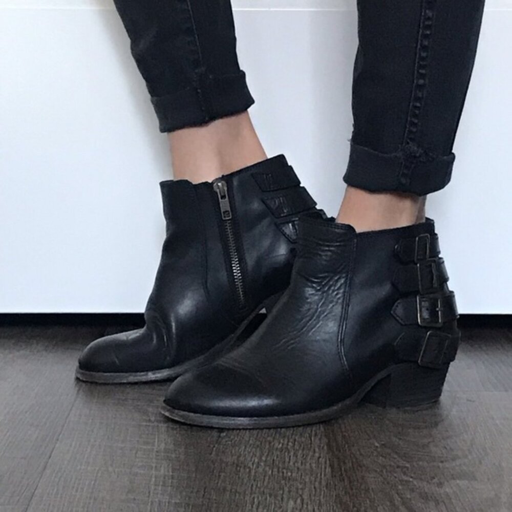 New NIB H by Hudson Encke Leather Ankle Boot Bootie US 7 EU 38 Coal Black Buckle